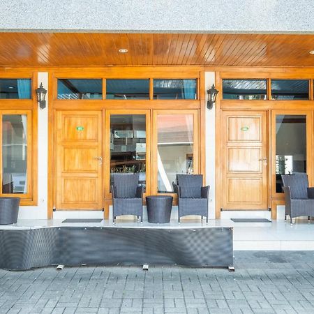 Oyo 1210 Nice Guesthouse Bandung Zewnętrze zdjęcie