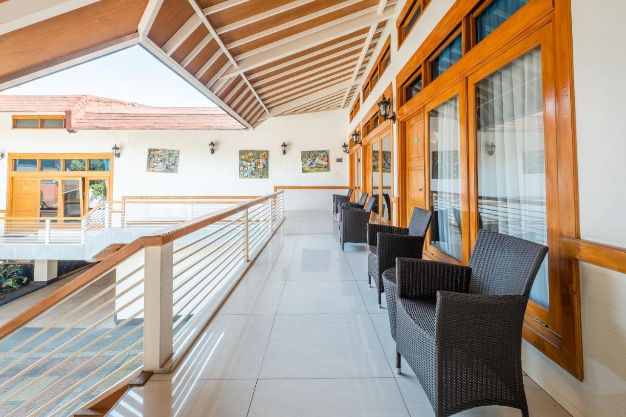 Oyo 1210 Nice Guesthouse Bandung Zewnętrze zdjęcie