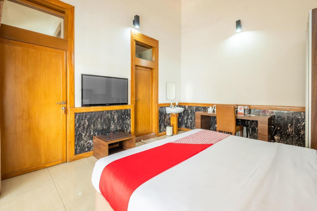 Oyo 1210 Nice Guesthouse Bandung Zewnętrze zdjęcie