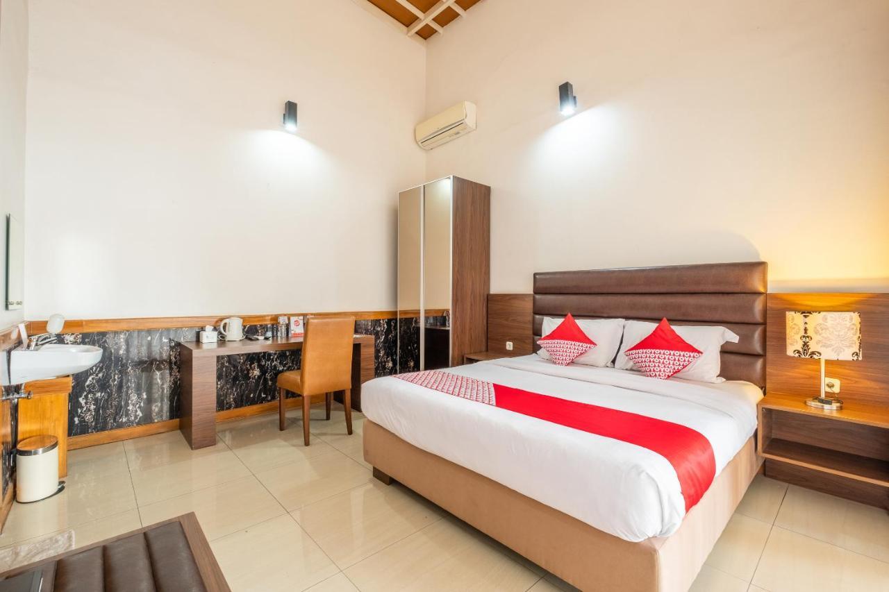 Oyo 1210 Nice Guesthouse Bandung Zewnętrze zdjęcie